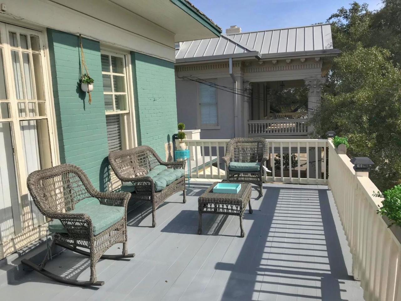 Luxury Vacation House With Hot-Tub, Private Patio & Bbq Area, Minutes From Downtown Riverwalk Hotel San Antonio Exterior photo